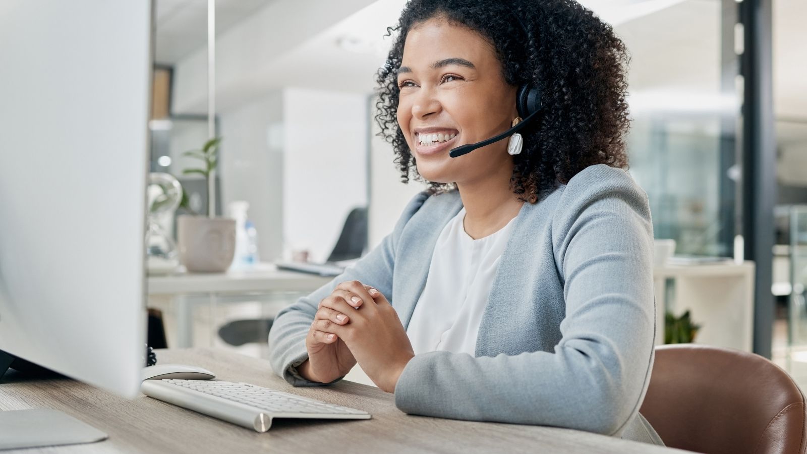 TMS and QEEG product support healthtech usa